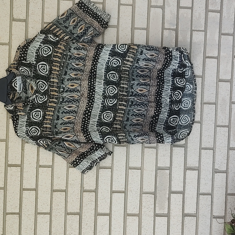 Basic Edition Shirt - Picture 4 of 9